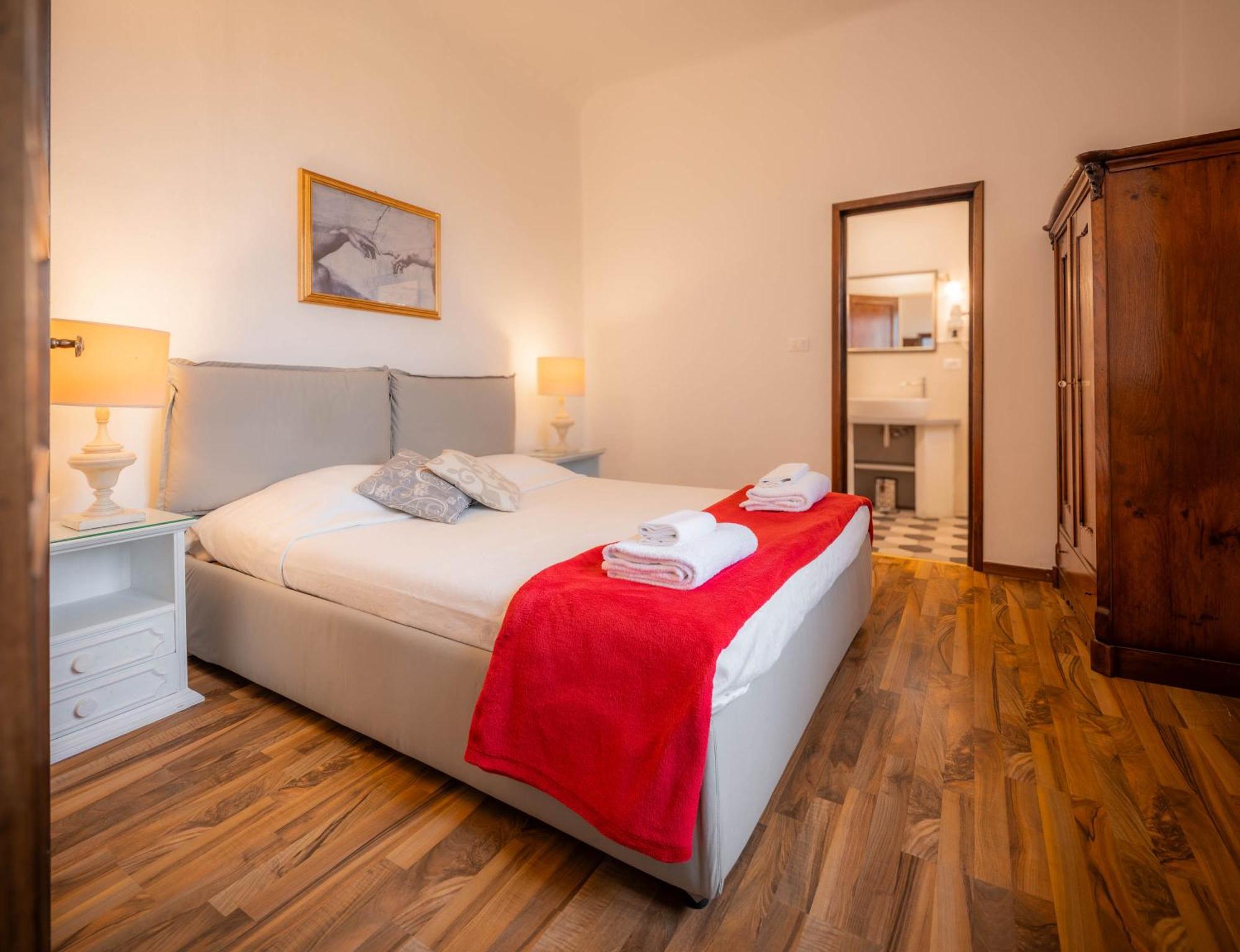 Casa de hóspedes Novella House 2*