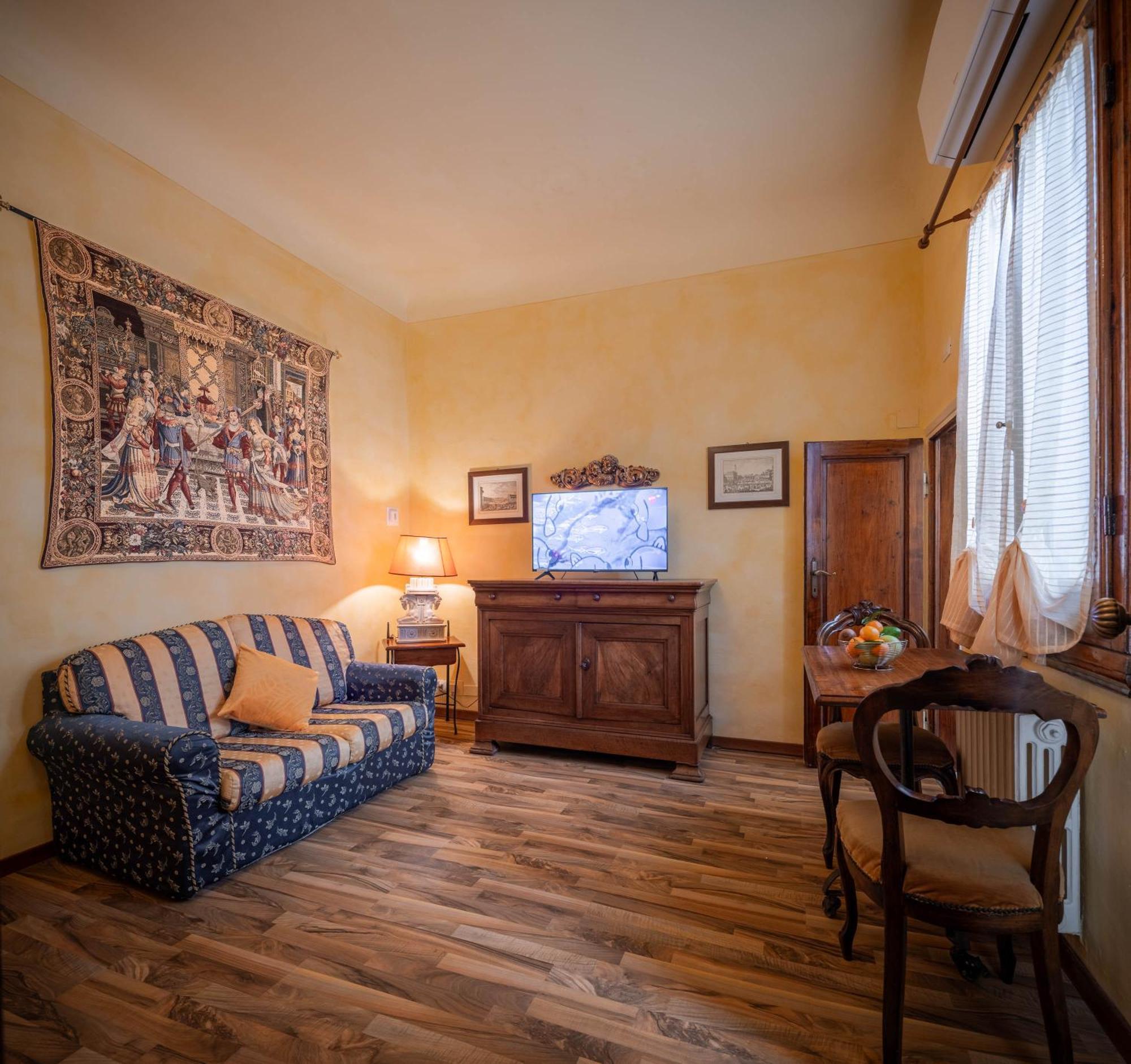 Novella House 2* Florença